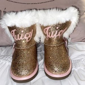 SOLD!!!!New toddler size 7 juicy couture boots 💕